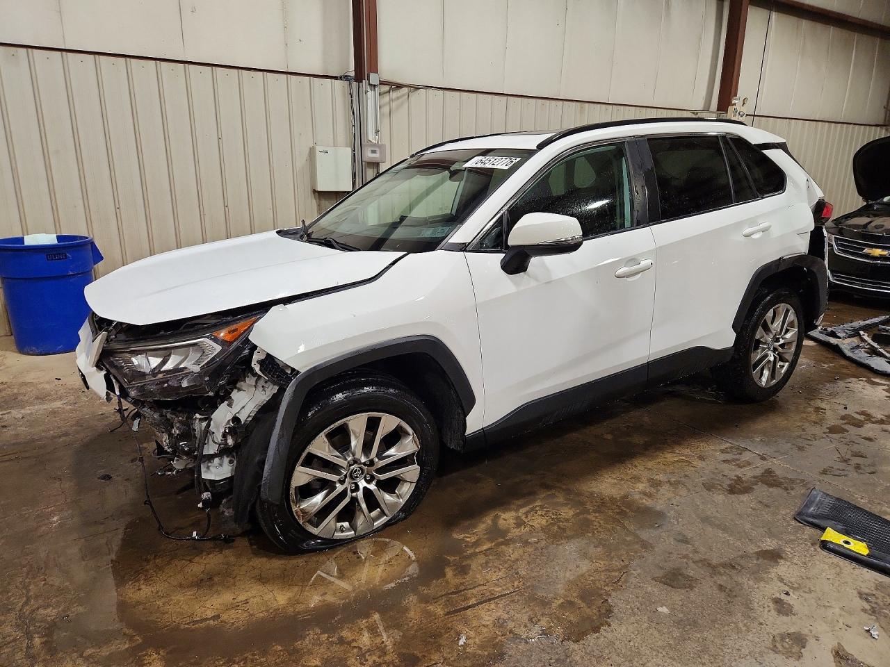 2019 TOYOTA RAV4 XLE Premium