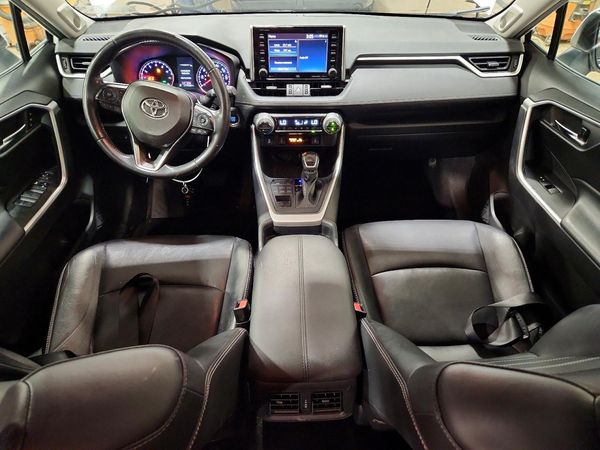 2019 TOYOTA RAV4 XLE Premium