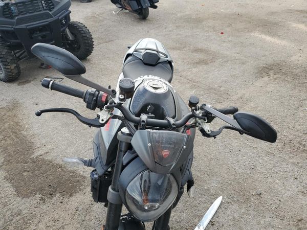 2023 DUCATI MONSTER