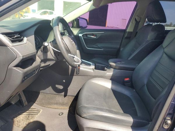 2022 TOYOTA RAV4 XLE Premium