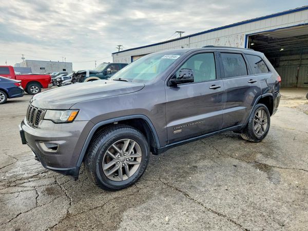 2016 JEEP GRAND CHEROKEE — DSFA — Front 3/4