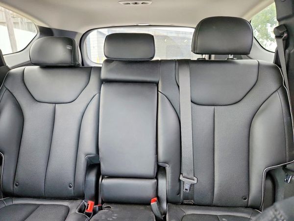 2022 HYUNDAI SANTA FE SEL w/ Premium Pkg