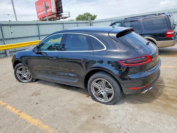 2016 PORSCHE MACAN