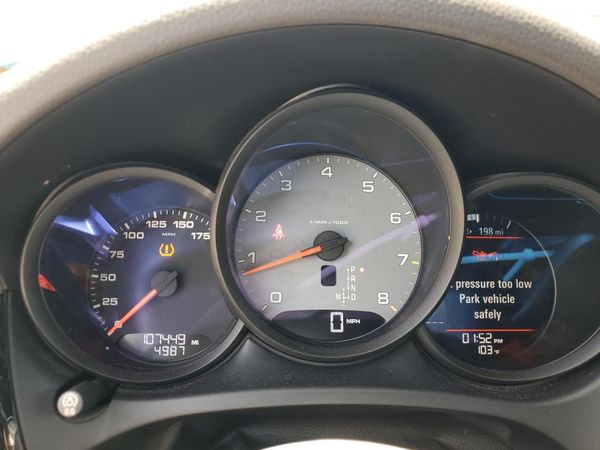 2016 PORSCHE MACAN