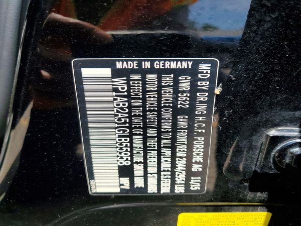 2016 PORSCHE MACAN