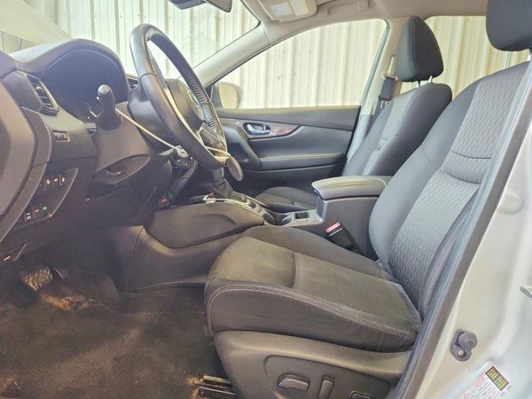 2019 NISSAN ROGUE — DENT