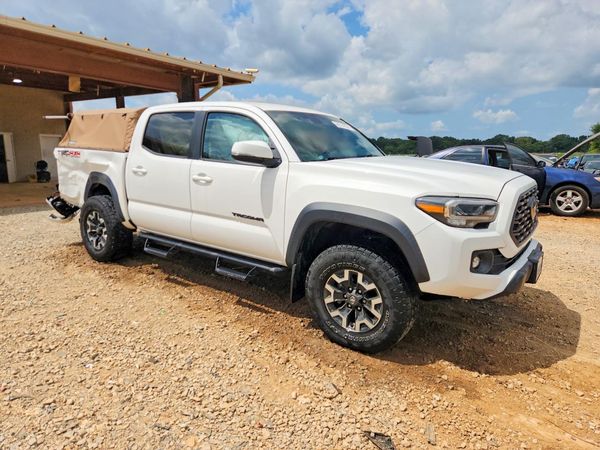 2020 TOYOTA TACOMA SR5