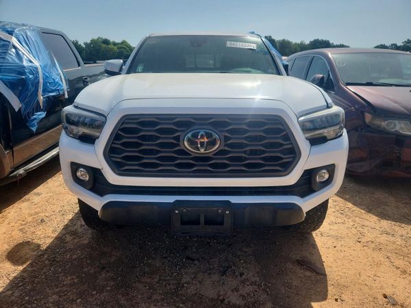 2020 TOYOTA TACOMA SR5
