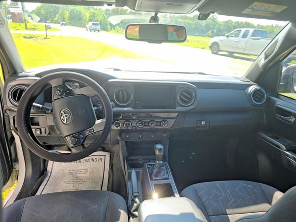 2017 TOYOTA TACOMA