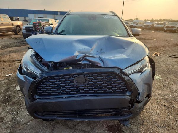2022 TOYOTA COROLLA CROSS LE