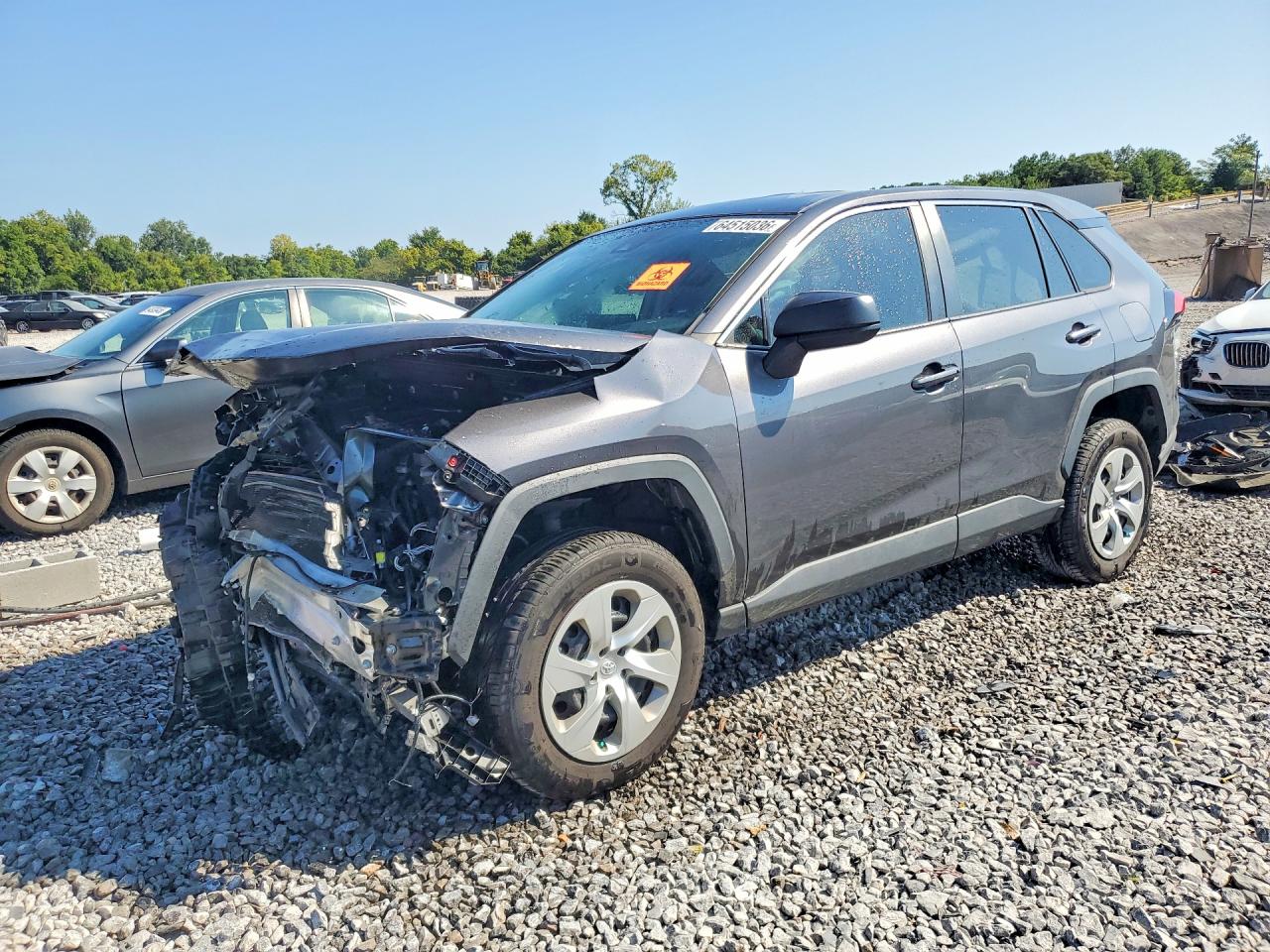 2022 TOYOTA RAV4 LE — Front 3/4
