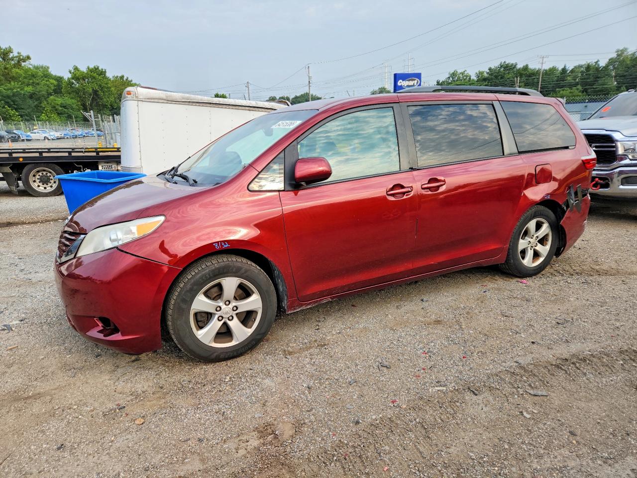 2017 TOYOTA SIENNA