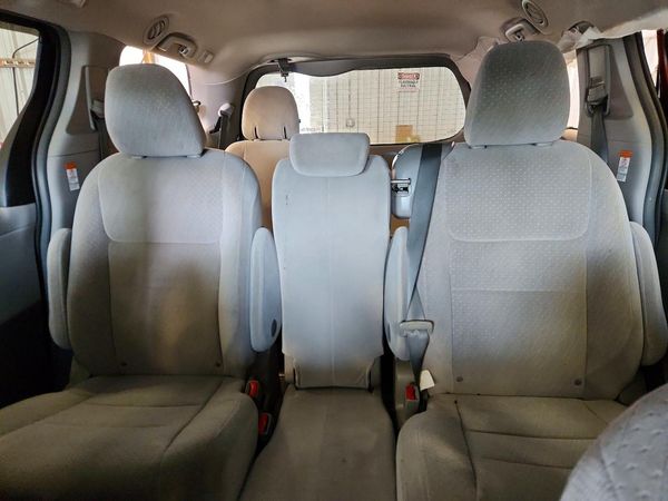 2016 TOYOTA SIENNA