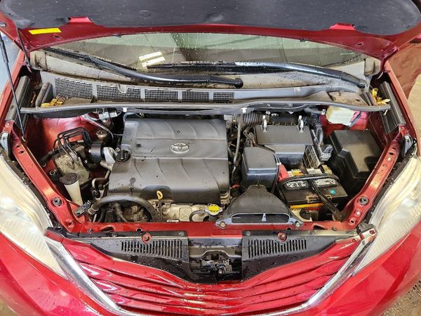 2016 TOYOTA SIENNA