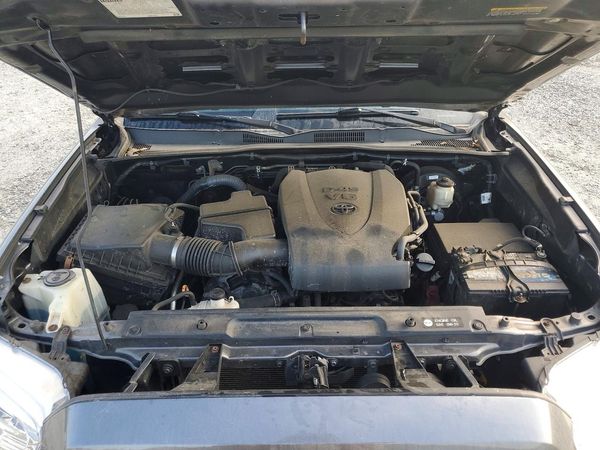 2017 TOYOTA TACOMA