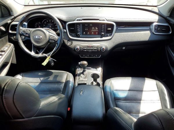 2017 KIA SORENTO