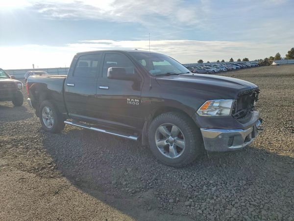 2016 RAM 1500 SLT — Passenger 3/4
