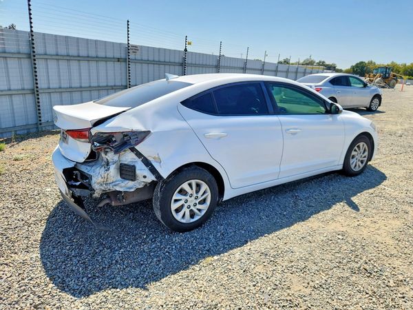 2017 HYUNDAI ELANTRA SE Base