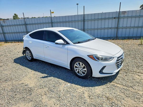 2017 HYUNDAI ELANTRA SE Base