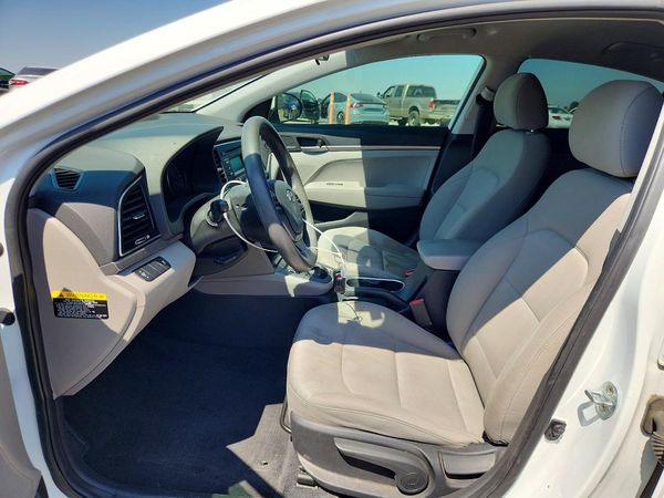 2017 HYUNDAI ELANTRA SE Base