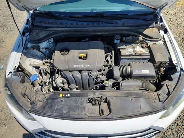 2017 HYUNDAI ELANTRA SE Base