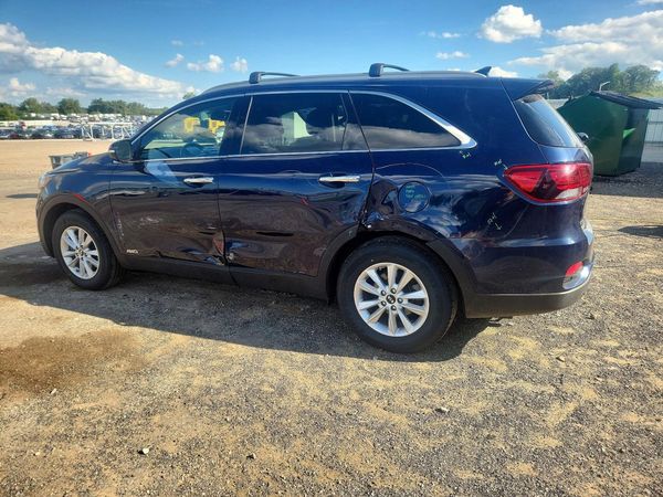 2019 KIA SORENTO L, LX, S