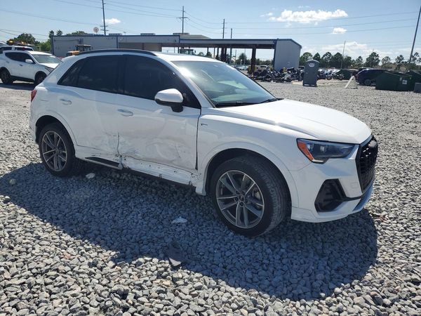 2022 AUDI Q3 S Line quattro Premium