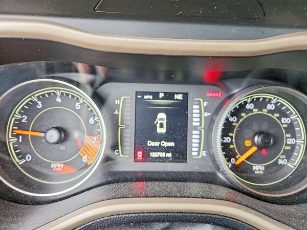 2015 JEEP CHEROKEE LATITUDE 4X4