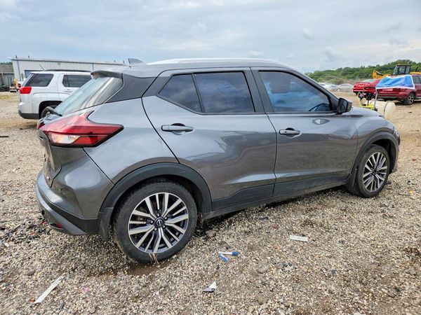 2024 NISSAN KICKS