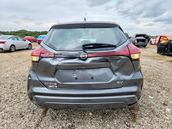 2024 NISSAN KICKS
