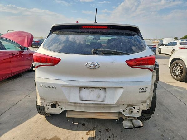 2016 HYUNDAI TUCSON
