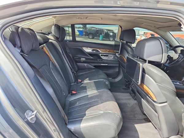2017 BMW 740 xDrive