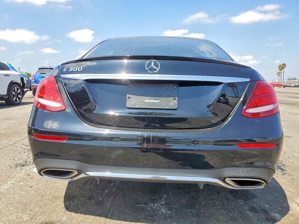 2018 MERCEDES-BENZ E E300