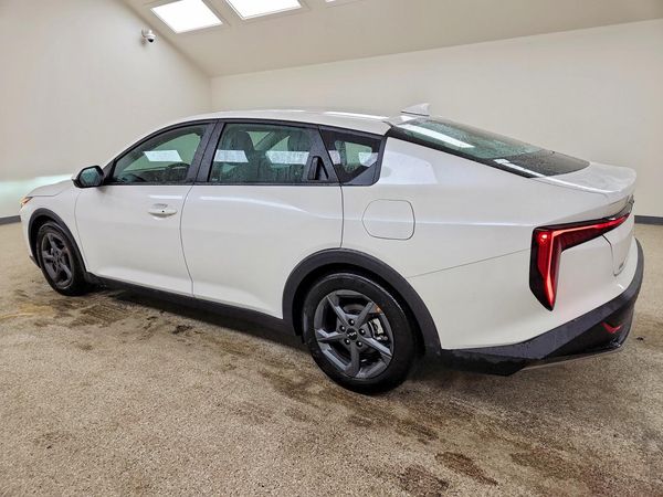 2026 KIA K4 LX, LXS