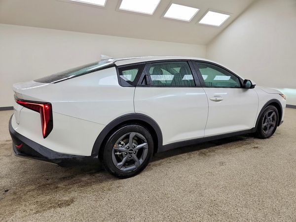 2026 KIA K4 LX, LXS
