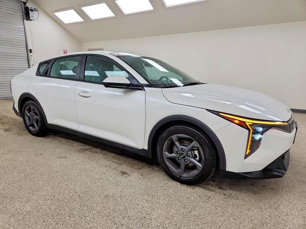 2026 KIA K4 LX, LXS