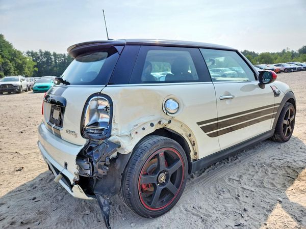 2014 MINI COOPER