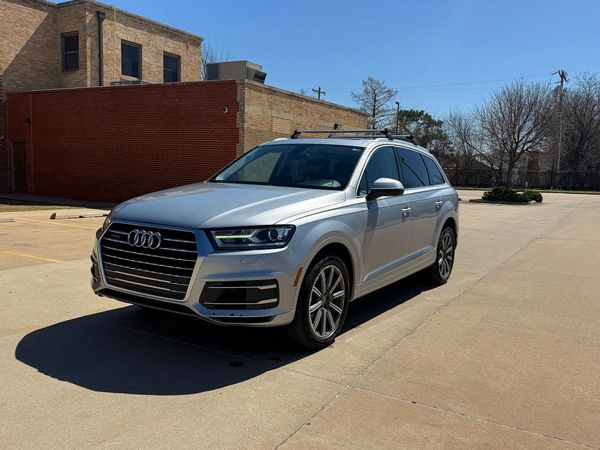 2018 AUDI Q7 quattro Premium Plus