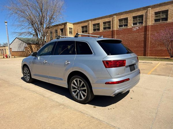 2018 AUDI Q7 quattro Premium Plus