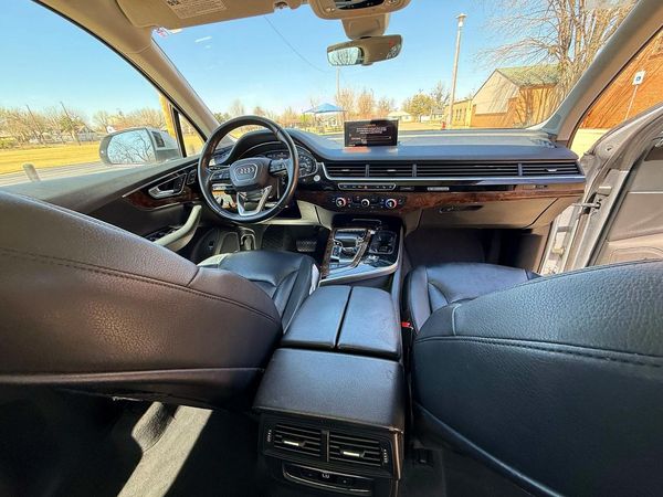 2018 AUDI Q7 quattro Premium Plus