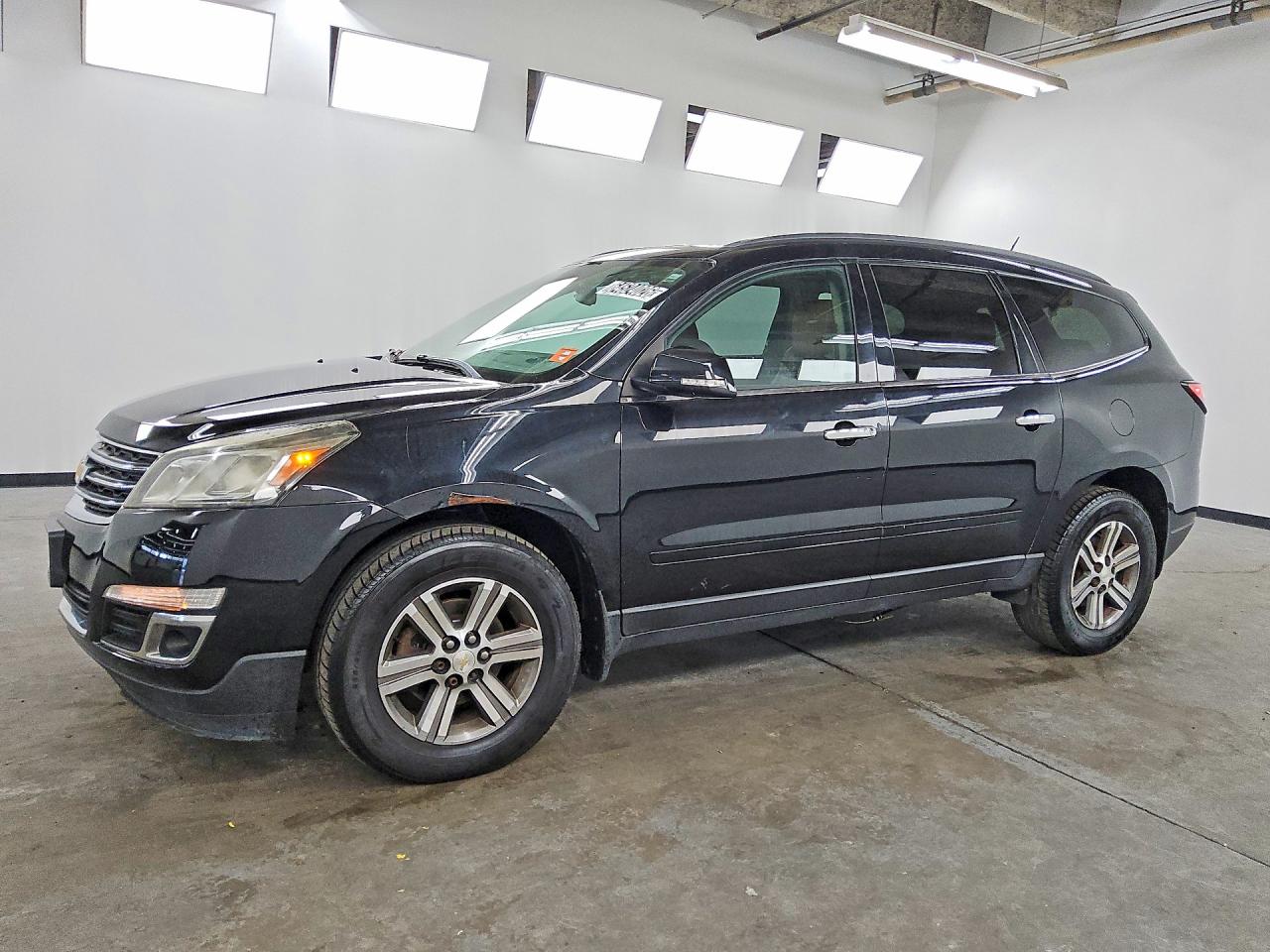 2016 CHEVROLET TRAVERSE 2LT — Front 3/4