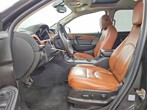 2016 CHEVROLET TRAVERSE 2LT — DENT