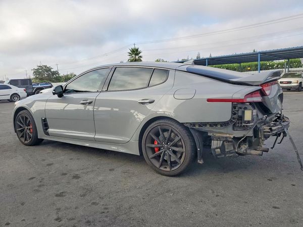 2022 KIA STINGER