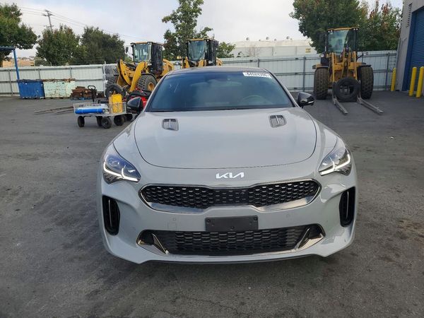 2022 KIA STINGER