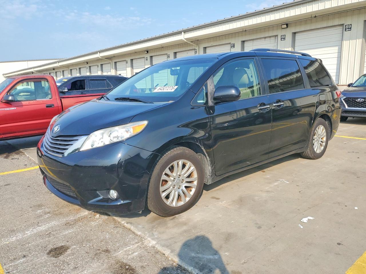 2015 TOYOTA SIENNA