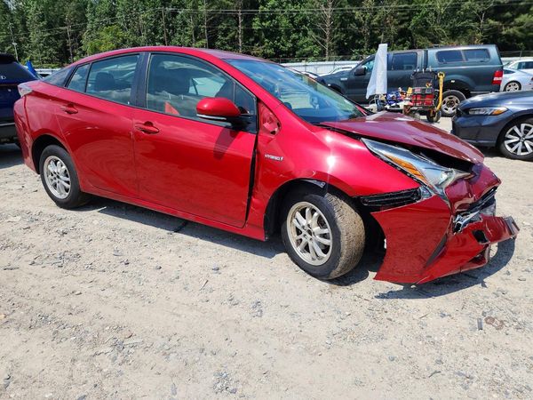 2017 TOYOTA PRIUS