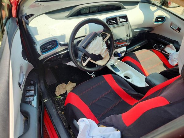 2017 TOYOTA PRIUS