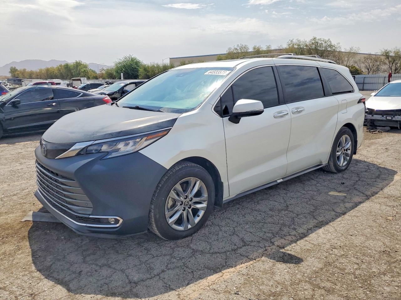 2022 TOYOTA SIENNA Limited