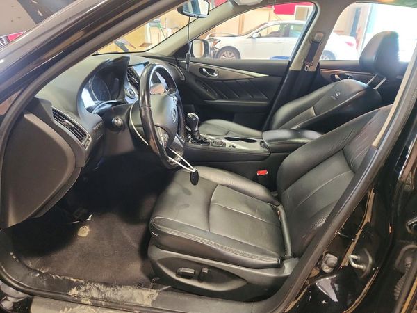 2014 INFINITI Q50