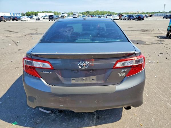 2014 TOYOTA CAMRY